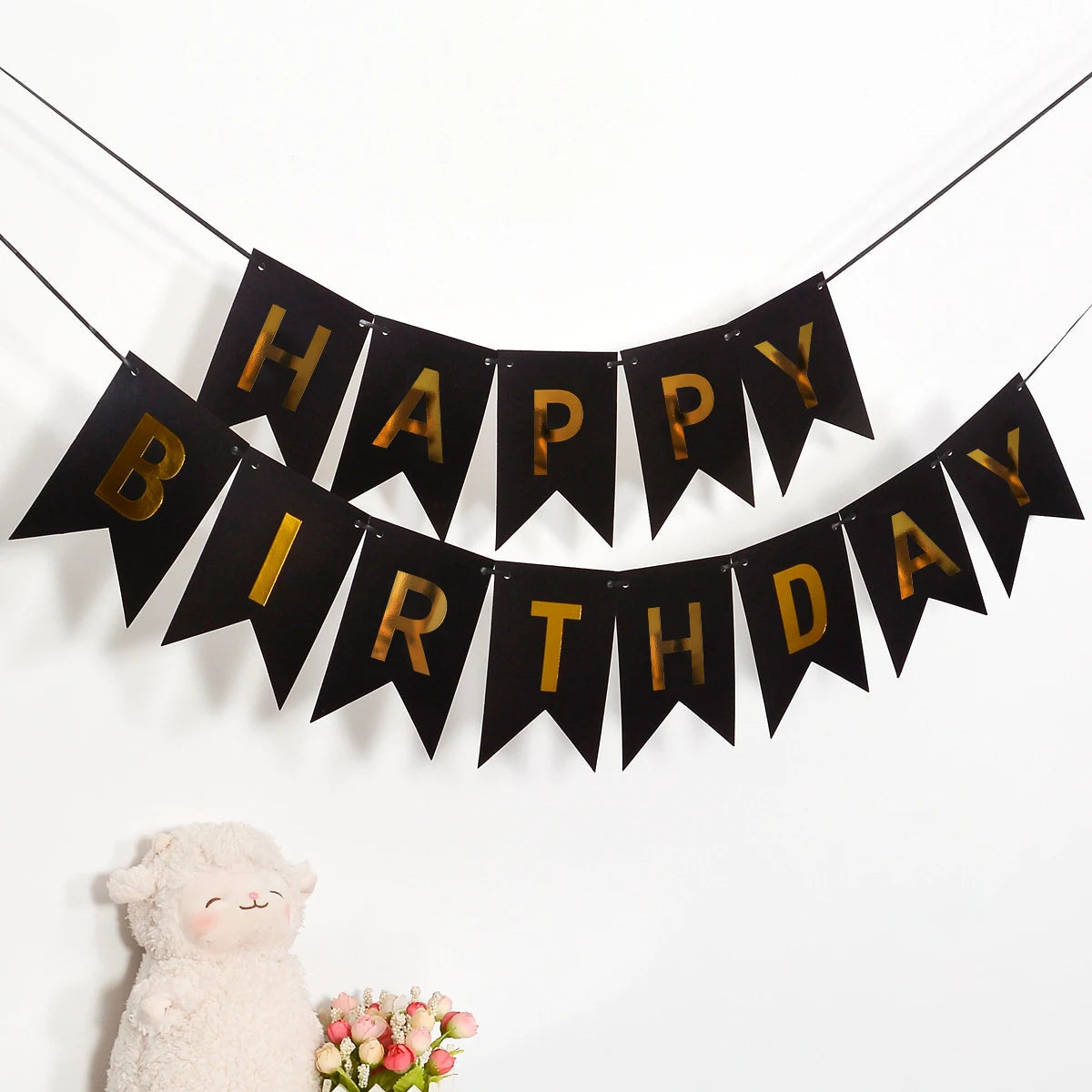 Happy Birthday Banner – 13-teilige Deko-Girlande mit Folienprägung konfetti.world